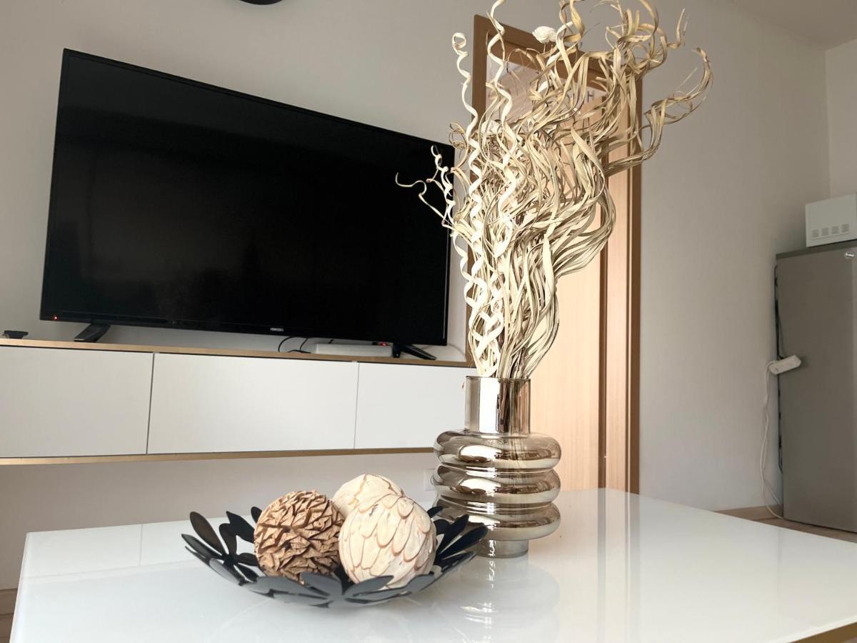 Corvin Promenade Crystal Apartman Budapest Kültér fotó