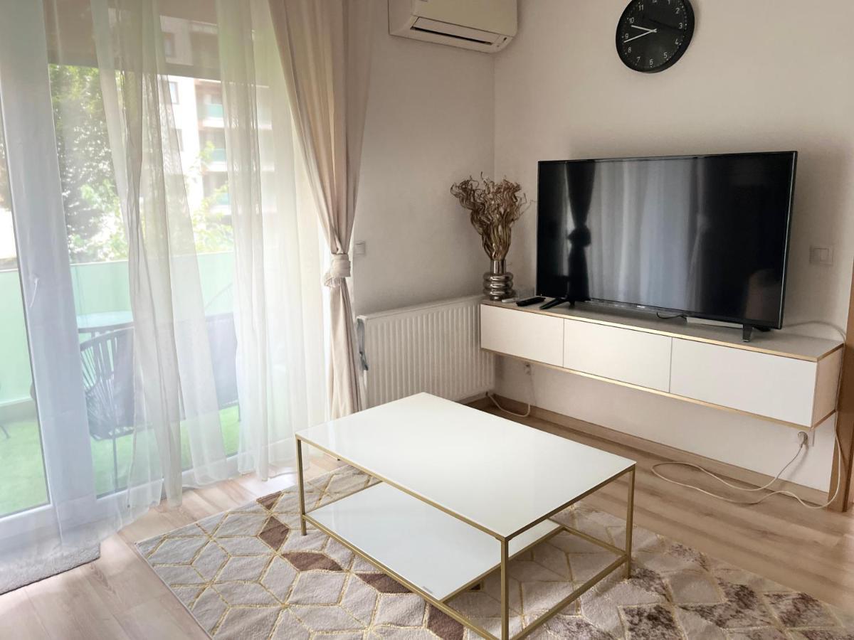 Corvin Promenade Crystal Apartman Budapest Kültér fotó